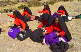 Spinning activities, Taquile Island - Peru