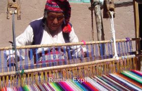 Weaving loom, Taquile Island - Peru (2)